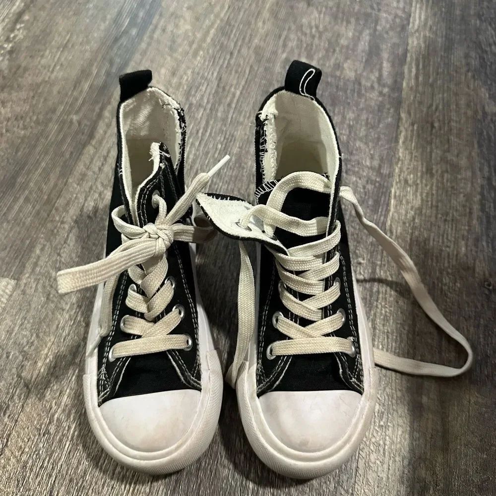 Sincerely Jules Blackβand White Kids High-Tops